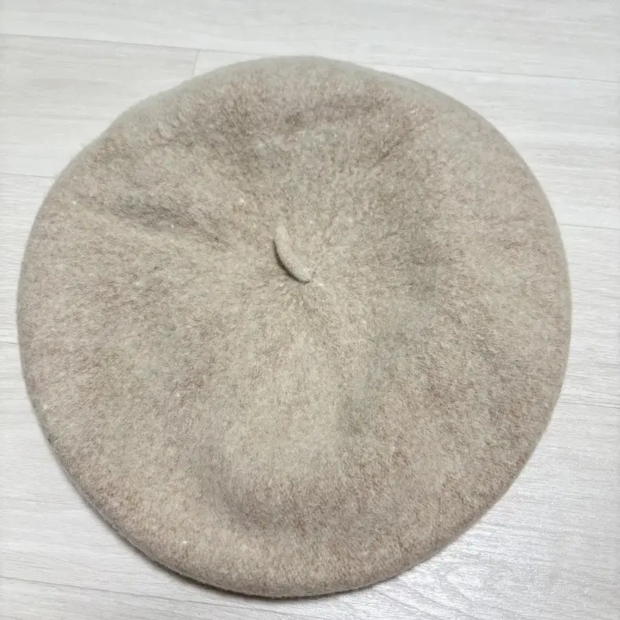 베레모 아이보리
