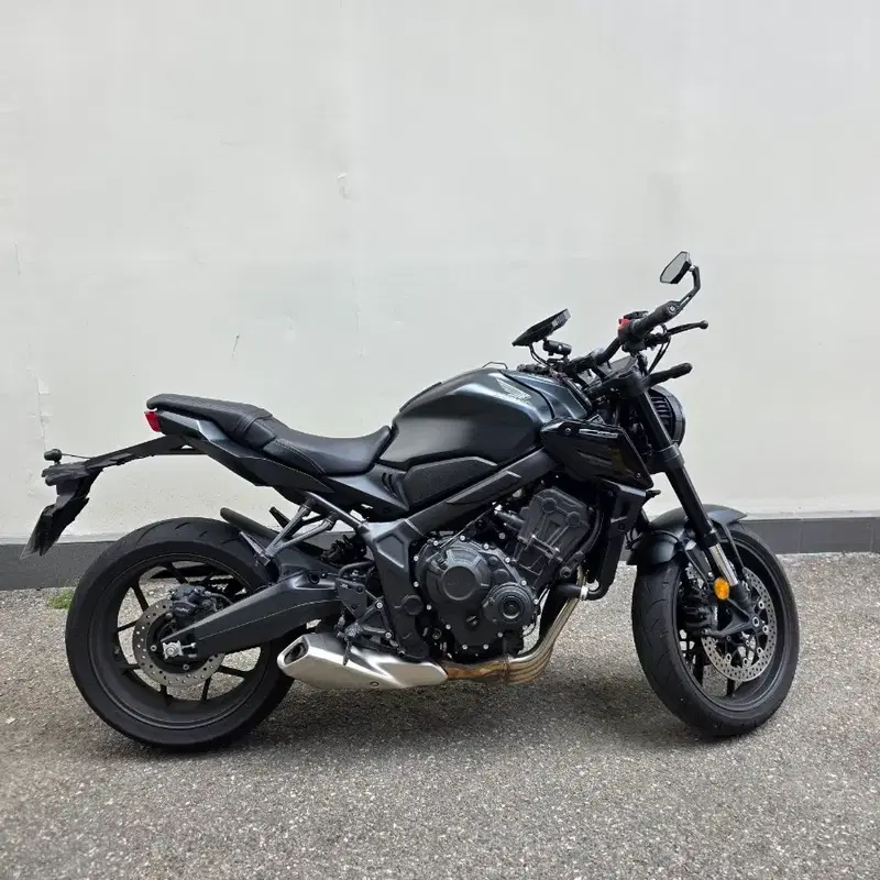 주인님 찾아요! 혼다 CB650R 블랙에디션