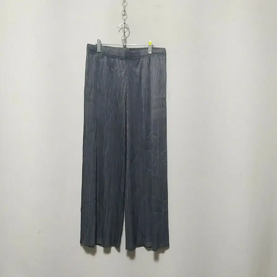 마137 플리츠바지