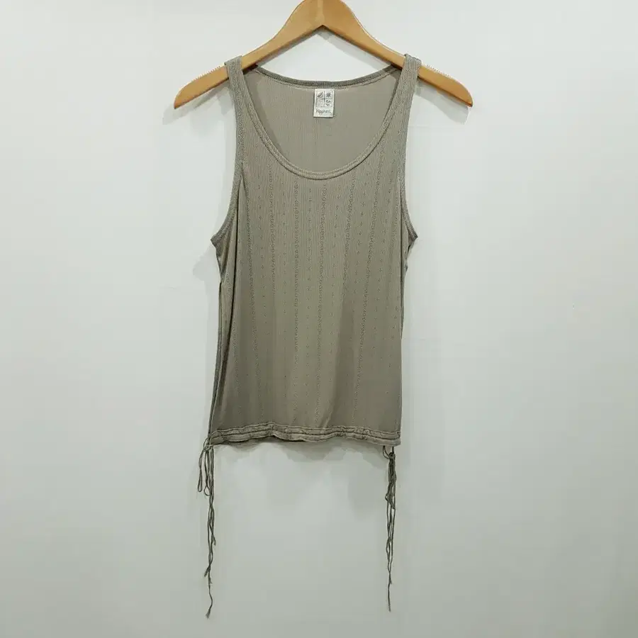 R900 JPN 빈티지 펀칭 모리걸 키치룩 트임 태슬 민소매 나시 티셔츠 여F