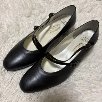 새상품급 긴자 요시노야 펌프스 블랙 24.5