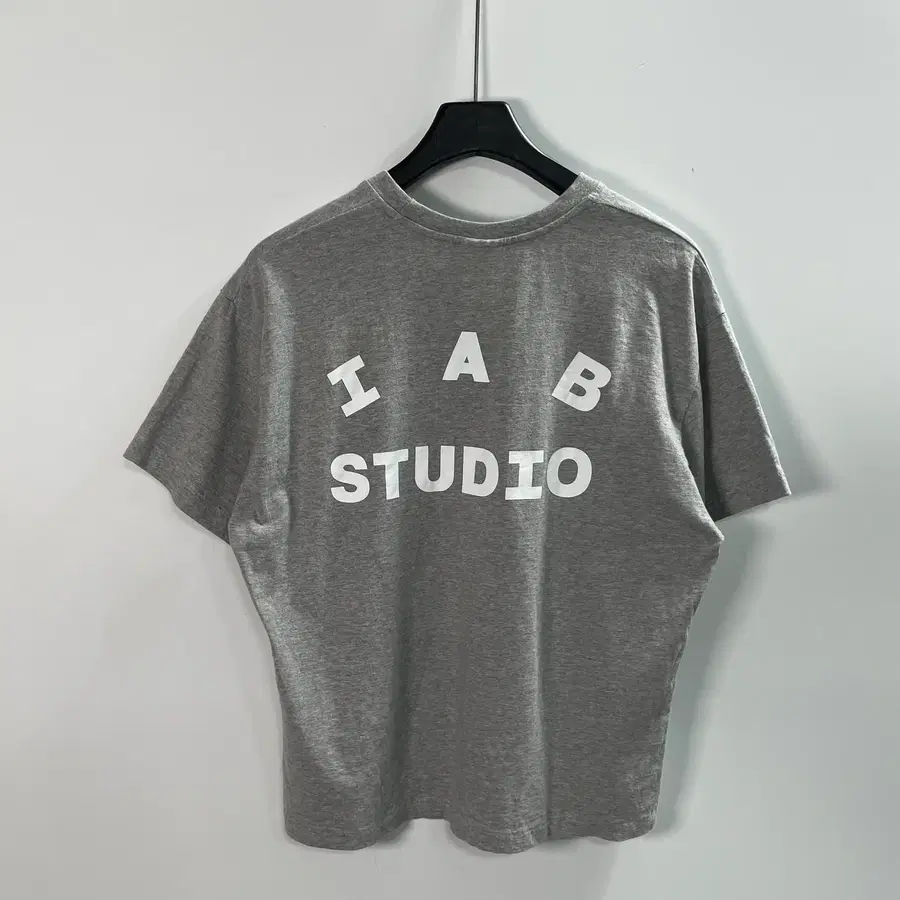 아이앱스튜디오 빅로고 우먼스 반팔티 (on.1732)