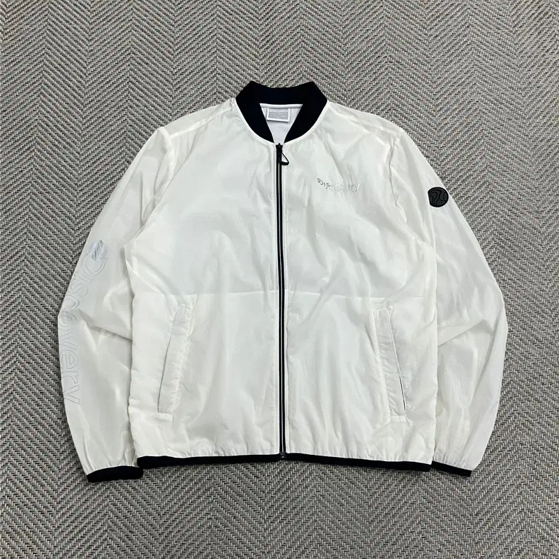 디스커버리 익스페디션 바람막이 v5502