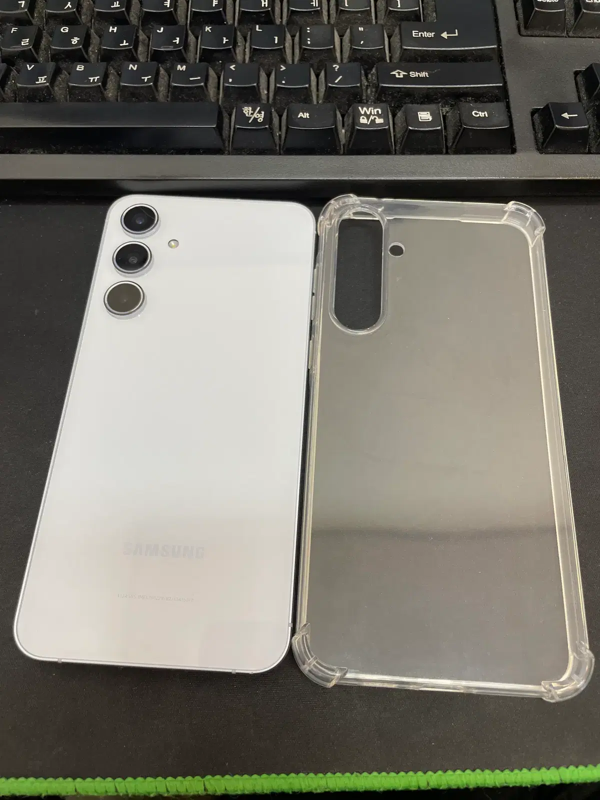 갤럭시퀀텀5 블루 128GB 무잔상 상태좋은 중고27만9천팝니다.