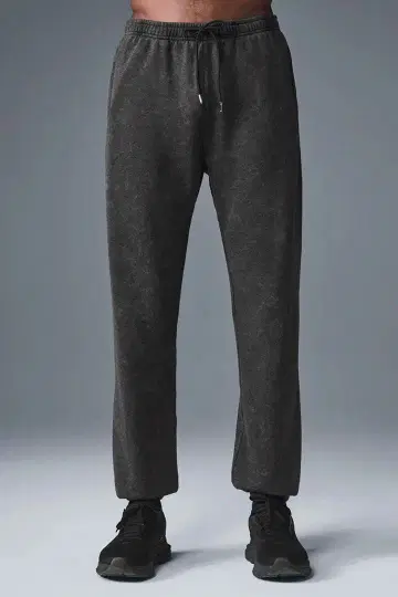 alo Chill 빈티지 워시 스웨트 팬츠 Black Wash