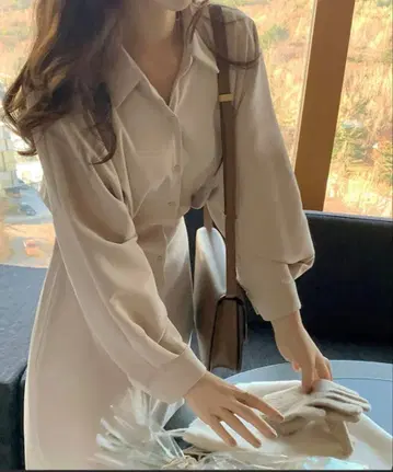 베이지 계열 롱 셔츠 원피스