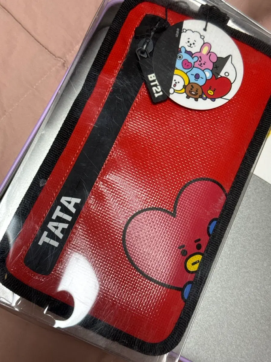 bt21 타타 크로스백