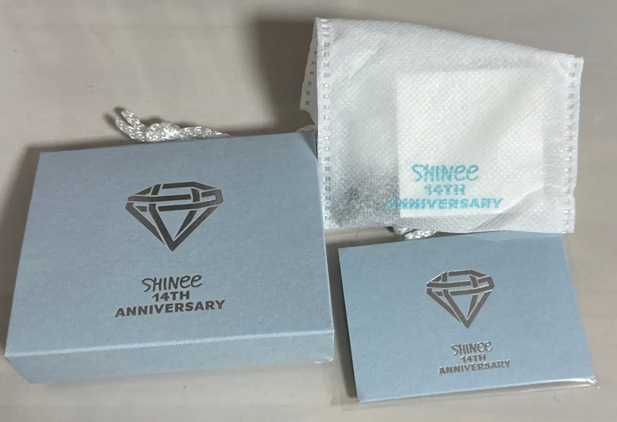 샤이니 14주년 굿즈 목걸이 키 버전