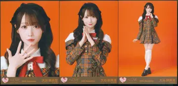 =LOVE 2025년 11월 랜덤 브로마이드 오타니 에미리 2025 November ( [ 러브송에 습격당하다 ] 가창 의상 2) 3종 컴프