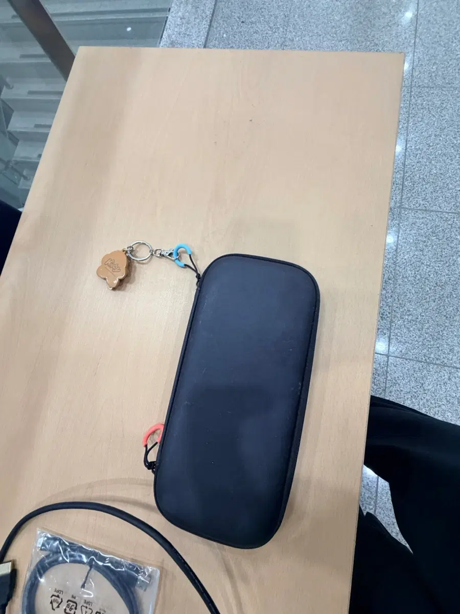 닌텐도 스위치2 및 게임팩  조이콘 패드 팝니다