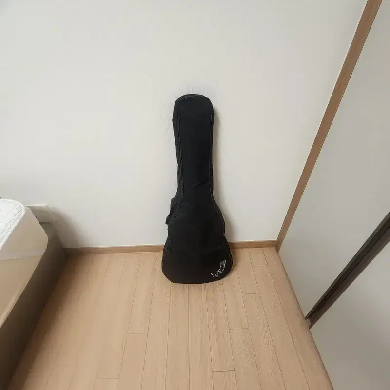 엔야 엠베이비 기타