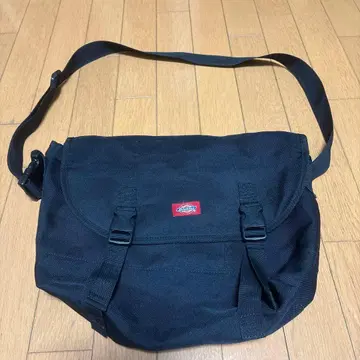 Dickies 메신저 백 블랙