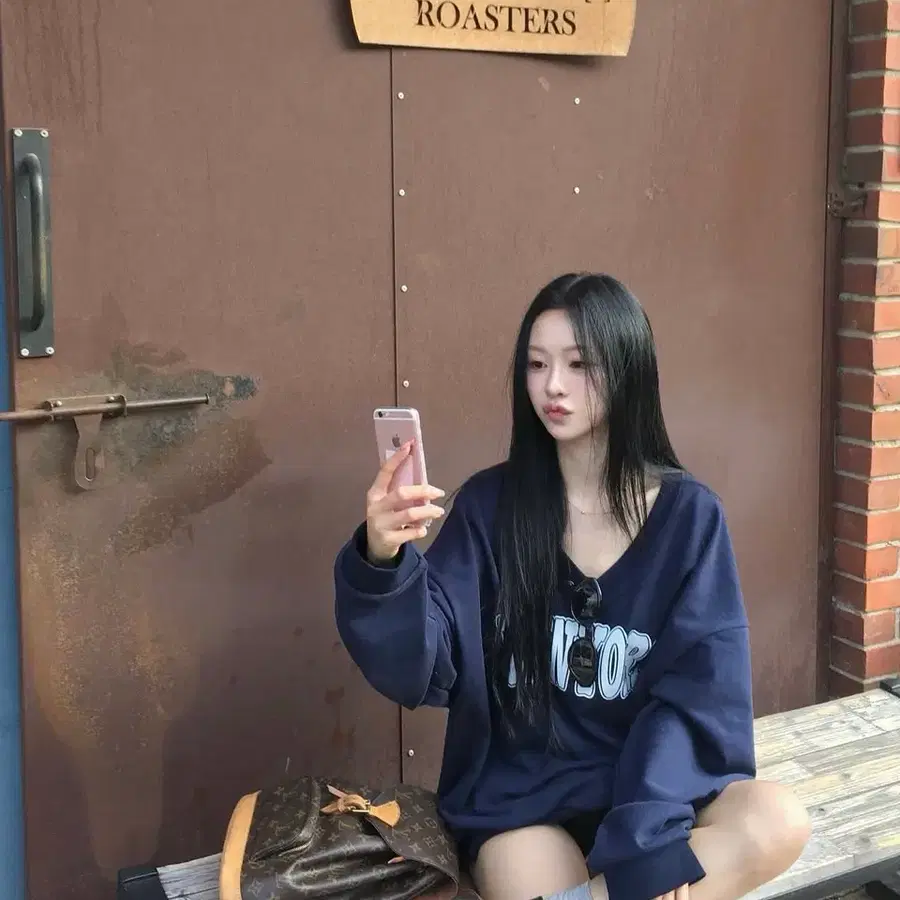 피브안 뉴욕 브이넥 맨투맨