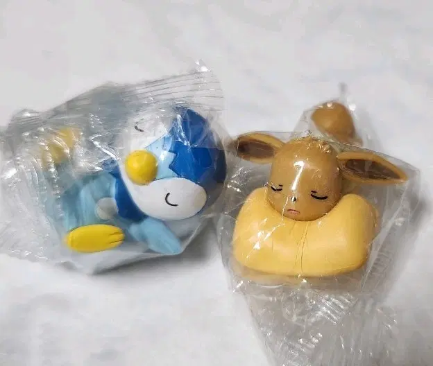 포켓몬스터 음료 이브이, 팽도리 피규어