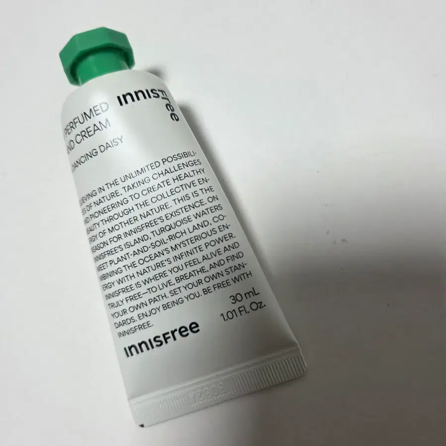 이니스프리 마이퍼퓸드 핸드크림 댄싱데이지 30ml 3분의1정도 사용