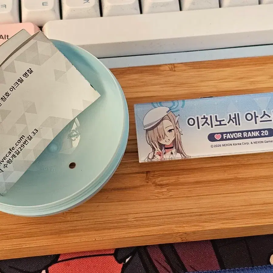 블루 아카이브 카페 메모리얼 가챠폰 아스나 아크릴 명찰