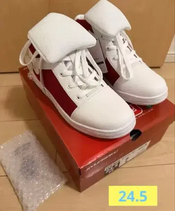 [ 미사용 새상품 ] 순족 명탐정 코난 킥력 증강 신발 24.5cm 아크릴 스탠드 포함