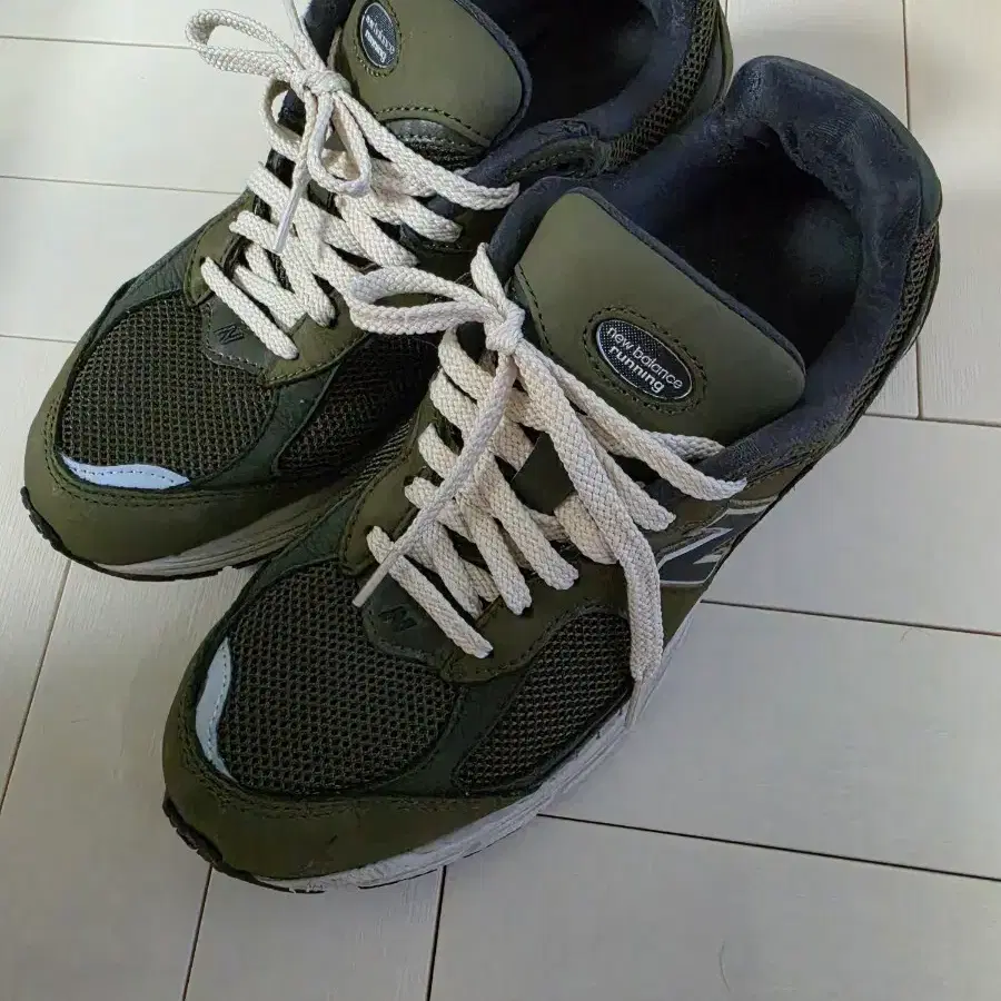 뉴발란스 2002r 카키 280