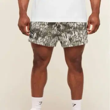 짐 샤크 숏팬츠