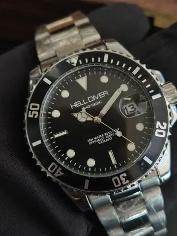 새상품 헬다이버 시계 40mm