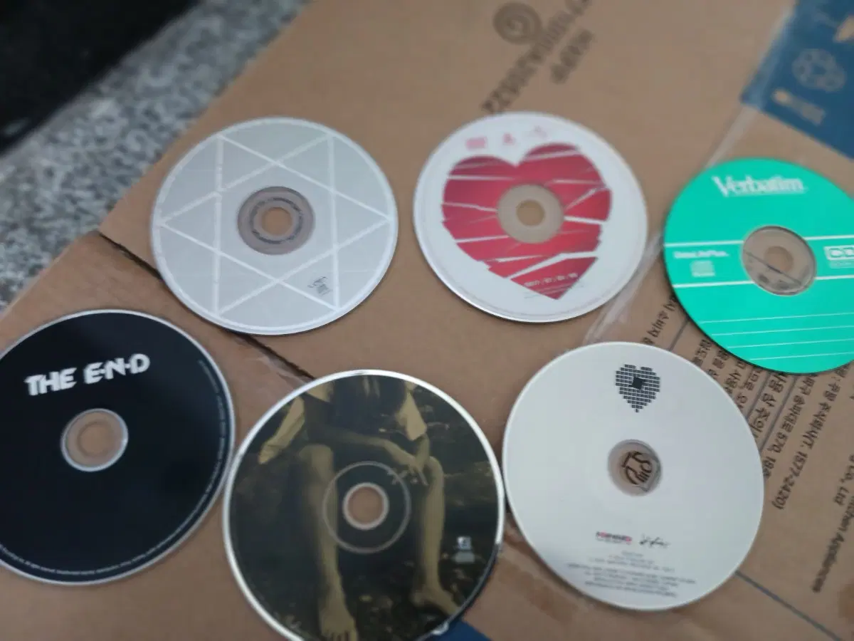 다양한 장르의 CD 앨범 6종 세트