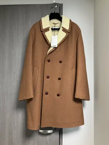 GUCCI 구찌 쇼라인 꿀벌 무스탕 코트 새상품