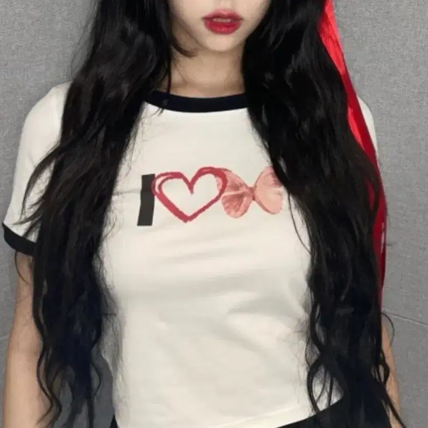 닉앤니콜 화이트 나비 하트 반팔티