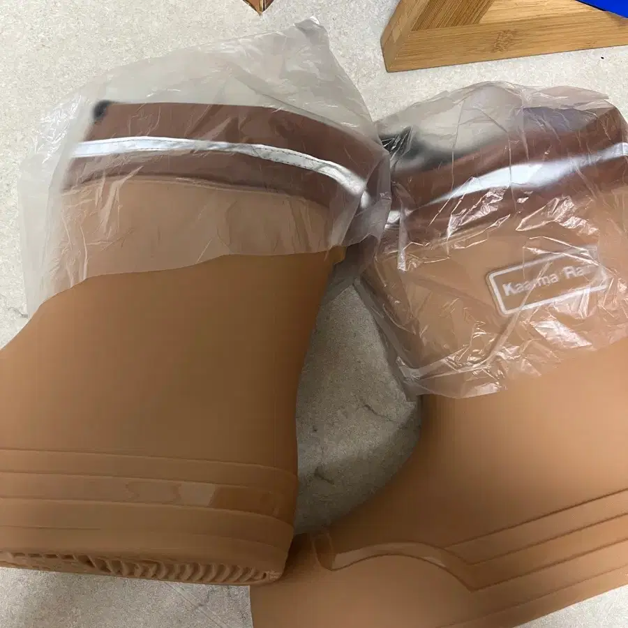 새상품 250 아웃도어 미드컷 고무 레인부츠
