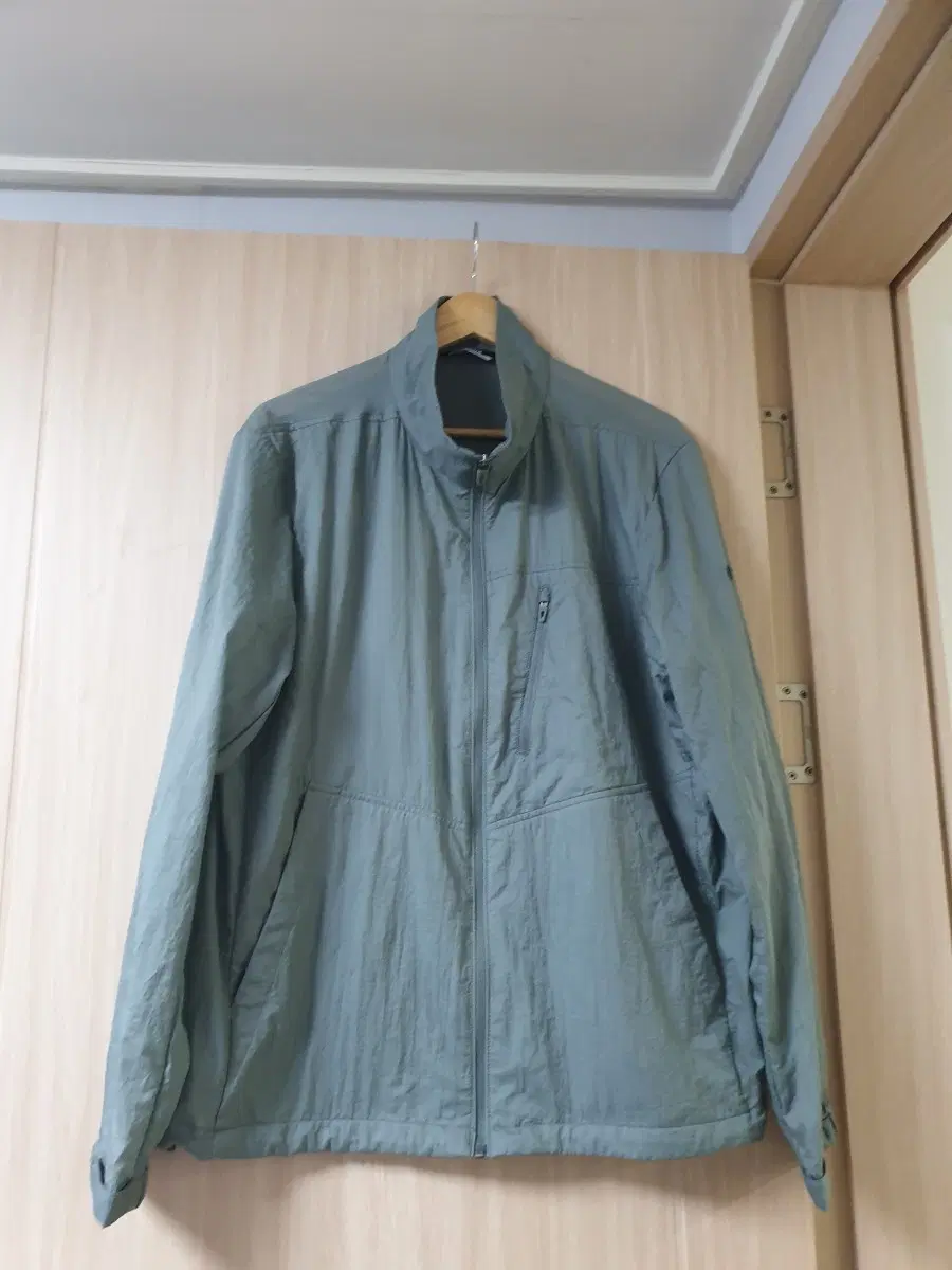 블랙야크 바람막이