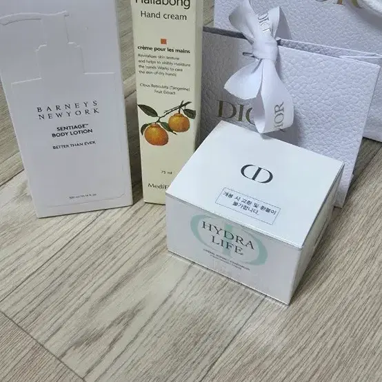 바니스뉴욕 센티에이드 바디로션 + 메디필 할라봉 핸드크림 + 디올 하이드라라이프