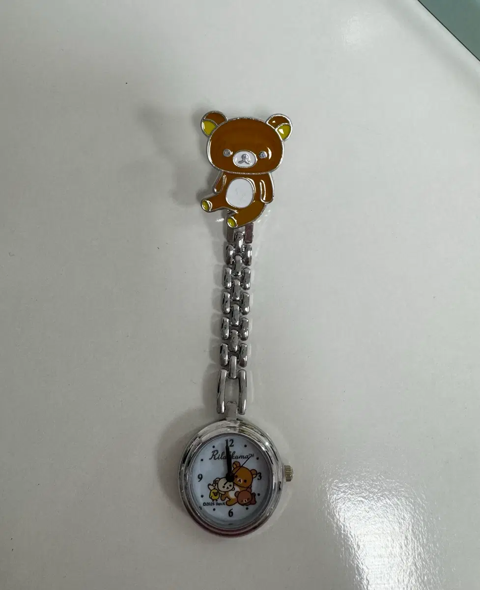 리락쿠마 시계