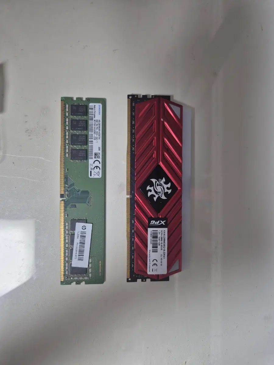 삼성 8GB DDR4 / CPG 8GB DDR4 팝니다