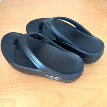 새상품 캡틴스태그 통굽 리커버리 플립플랍 M(23.0-23.5cm)