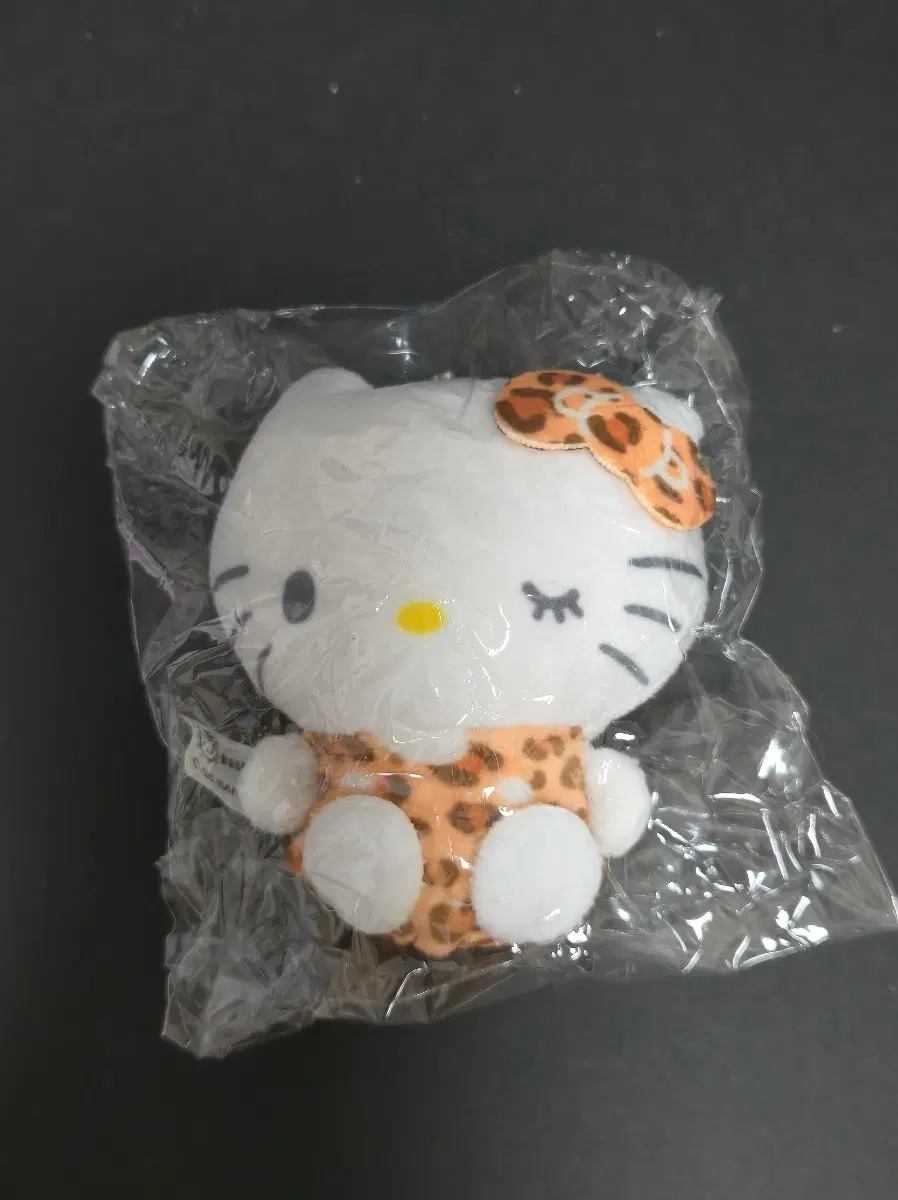 헬로키티 기챠 인형
