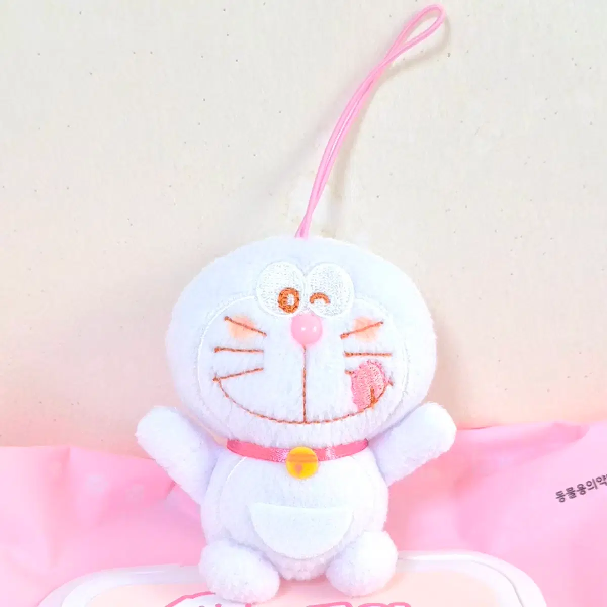 고전 빈티지 애니 만화 도라에몽 화이트 흰색 핑크 고양이 마스코트 똥인형 키링