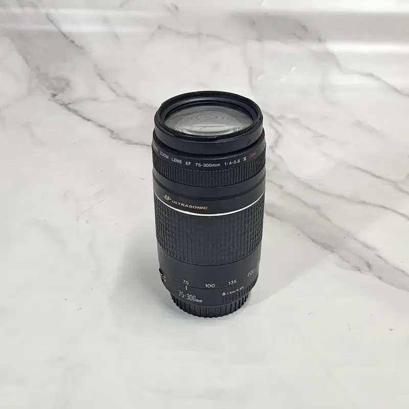 상태좋은 캐논 EF 75-300mm F4-5.6 III 망원줌렌즈