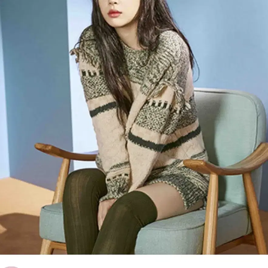 특특특가!! 새옷 S 루즈핏 타슬 니트 풀오버 써스데이아일랜드