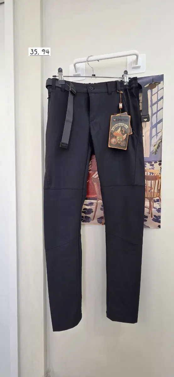 새제품) LIMITED 23SS 여성 등산 바지