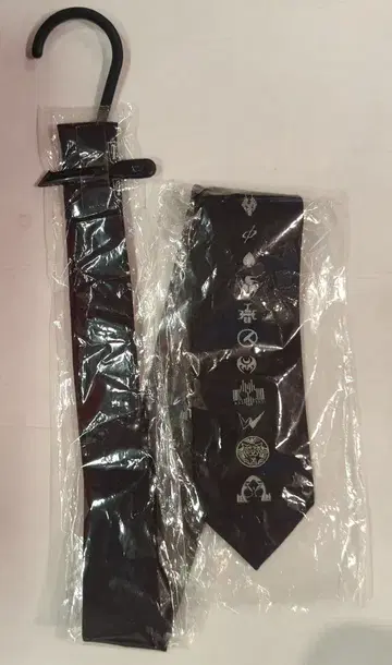 반다이 넥타이 가면라이더 시리즈 역대 가면라이더 크레스트