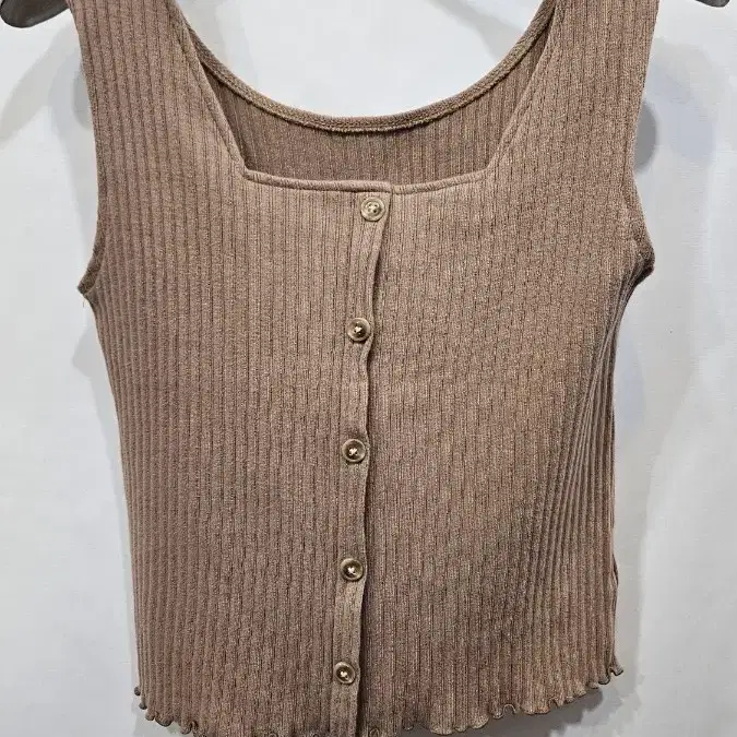 일본수입 wego stan. 브라운 베이지 스퀘어넥 골지니트 민소매티 ssz