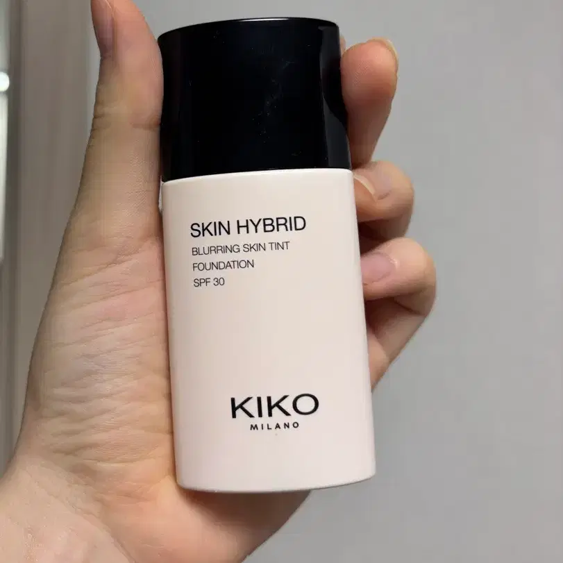 (새상품)KIKO 키코 밀라노 블러링 스킨틴트 파운데이션 2호 아이보리