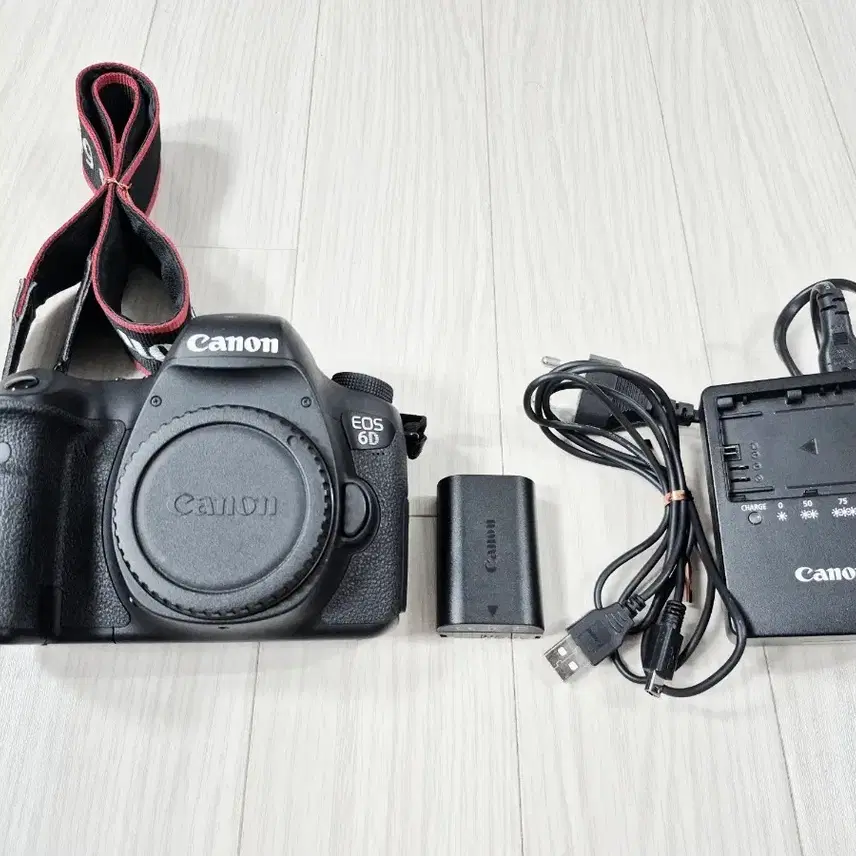 캐논 EOS 6D 카메라 배터리 충전기 포함 바디세트
