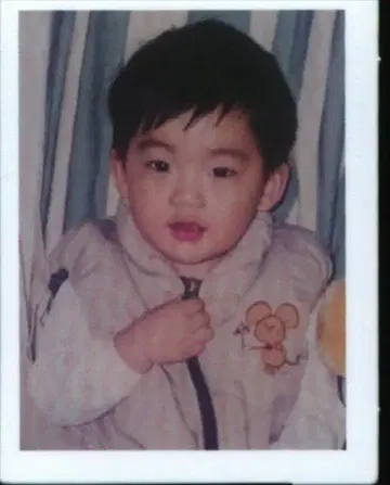 TREASURE 4) THE FIRST STEP: TREASURE EFFECT 최현석 베이비 사진