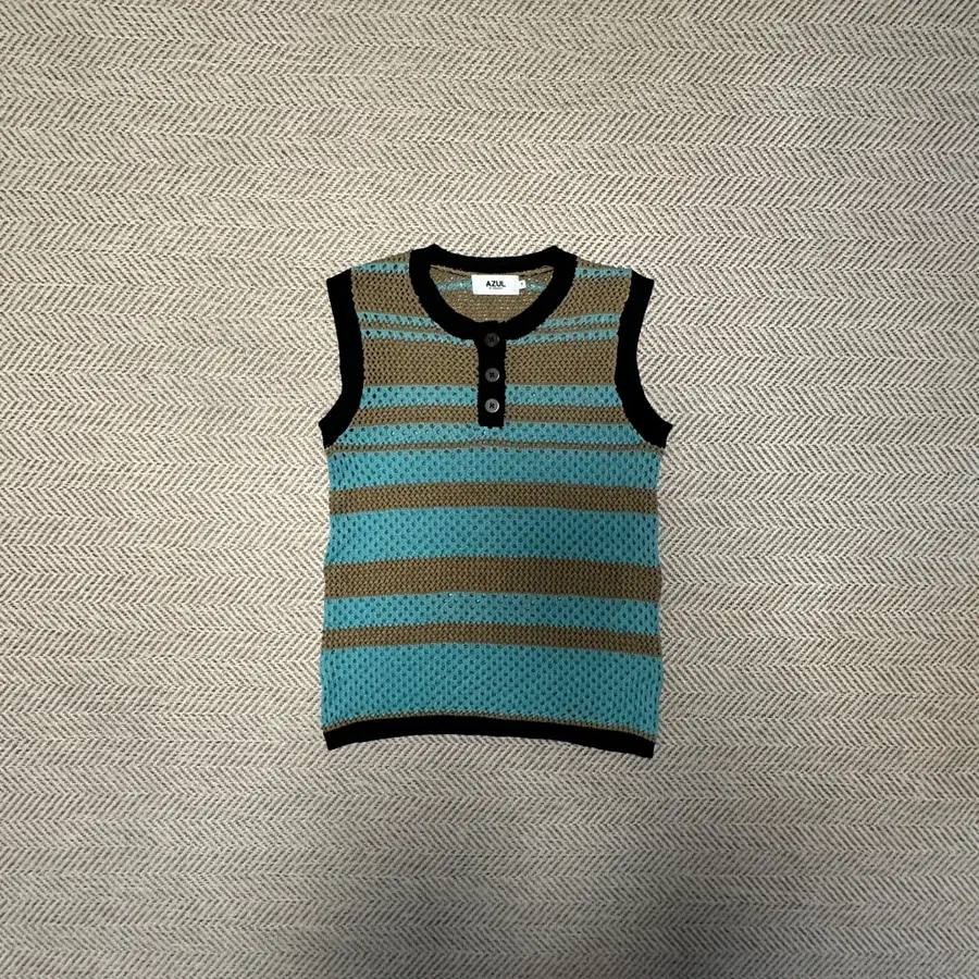 MOUSSY knit vest