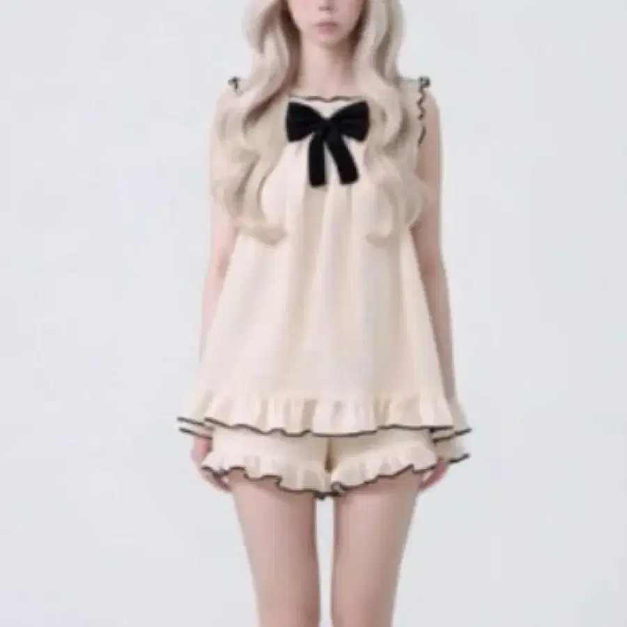 새상품 택포 공주풍 프릴 배색 잠옷 투피스