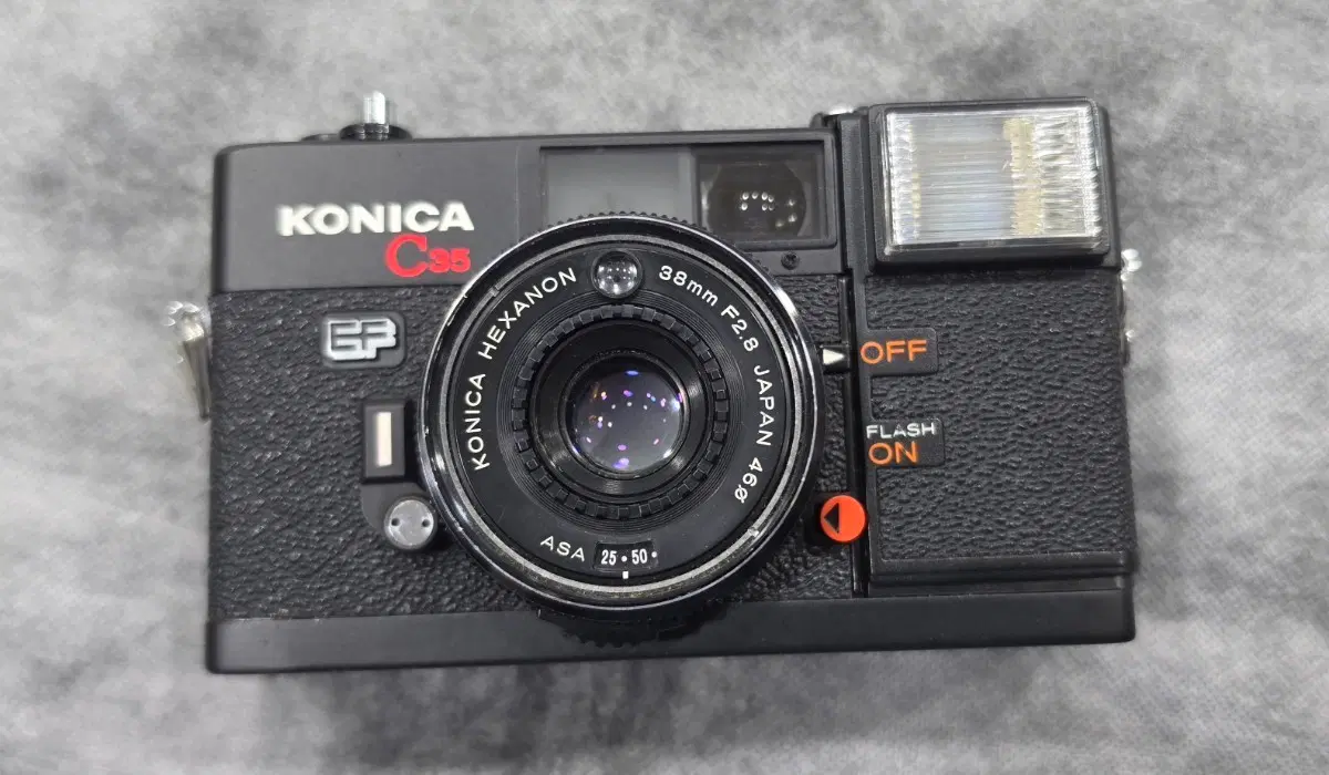 Konica C35 EF