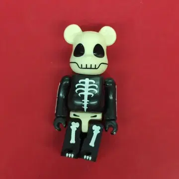 MEDICOMTOY BE@RBRICK HORROR SKULL 100% 시리즈 1