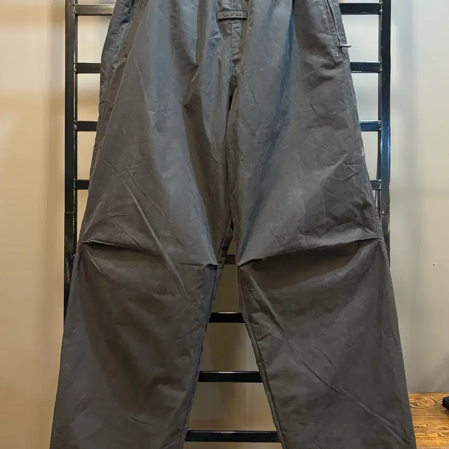 [S] 피어오브갓 에센셜 Fear of God ESSENTIALS 블랙 와이드 밴딩 팬츠 14.9