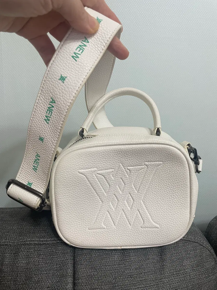 어뉴 골프백