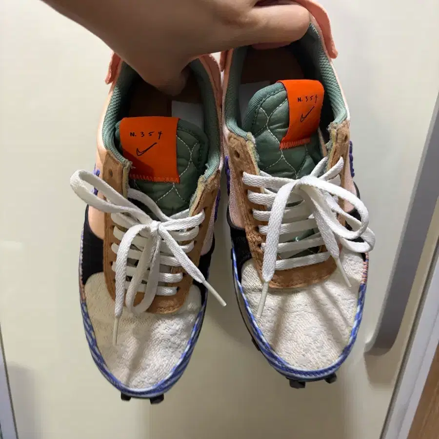 여성 운동화 나이키 데이브레이크 225